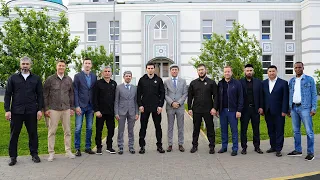 Делегация из Чеченской Республики посетила спорткомплекс у мечети «Ярдэм» и набережную озера Кабан