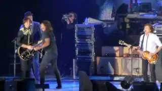 Paul McCartney and Nirvana - Get Back (Live 7/19/2013)