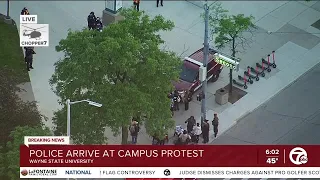 WATCH: Police arrive at campus protest to raid encampment at Wayne State University