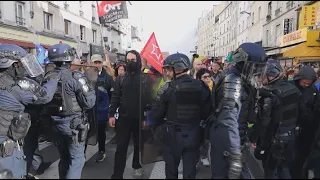 Массовые протесты из-за роста цен проходят в Париже