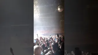 Saluki - УЛИЦЫ, ДОМА (feat. Tveth) (Live) Москва 28.02.2020