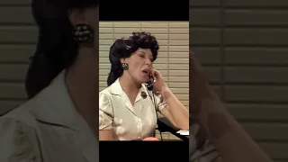 Lily Tomlin | Ernestine Calls Gore Vidal | Rowan & Martin's Laugh-In