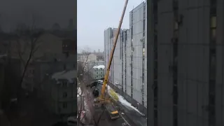 Тем временем в Москве пытаются установить на крыше дома ЗРПК "Панцирь-С1