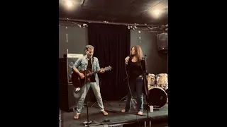 Le tourbillon de la vie - Un homme et une femme...et une guitare 👩‍❤️‍👨🎸 en studio de répétition