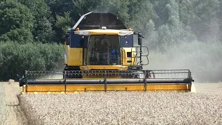 NEW HOLLAND CX8080 IN ACTION