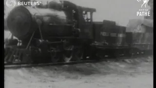 TRANSPORT: Railways: Thomas Peyton demonstrates miniature railway (1927)