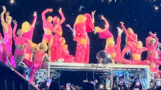 Beyoncé - Break My Soul + Queens Remix - Live from The Renaissance World Tour at MetLife Stadium