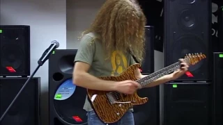 Guthrie Govan - Fives (live)