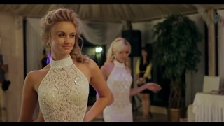 Bridesmaids at the wedding in transparent dresses - the best dance that I've seen