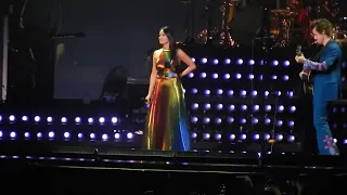 Harry Styles and Kacey Musgraves covering Shania Twain’s You’re Still The One at MSG in NYC 6/22/18