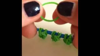 DIY RAINBOW LOOM: Four leaf clover (without loom)