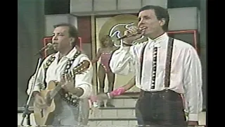 Chrystian e Ralf "Não Tire o Nosso Neném" 1994 Programa Clube do Bolinha Tv Band✔