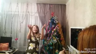 С новым годом! С 2018 годом!🐕🐶🐩 мои подписчики! Ура! Гав!😄😃