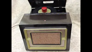 RESTORED VINTAGE 1953 RCA AUTOMATIC 45 RPM DELUXE MODEL 45EY4 RECORD PLAYER