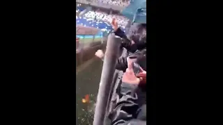 Ci sono pesci al Mapei Stadium, i tifosi si danno alla pesca durante Reggiana-Lucchese