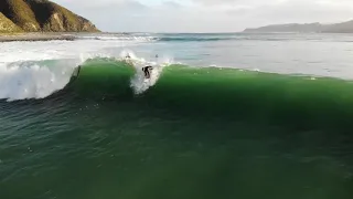 Surfing pumping Wellington Pointbreak  | JDOG Films