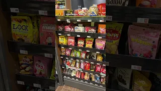 UNMANNED convenience store in Japan😳