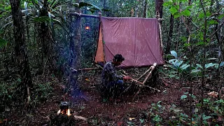 3 Days Solo Camping Bushcraft, Hanging Shelter, Heavy Rain All Day, Making a Camping Chair