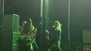 Zakk Wylde crashing Down's stage when they were closing their set at Welcome to Rockville 2022