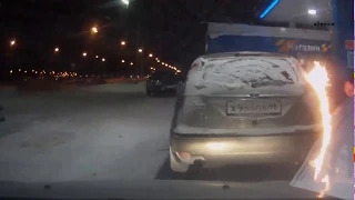 Женщина Подожгла на Заправке свой Автомобиль! Сургут