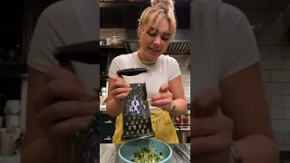 Making Tzatziki with Florence Pugh (Cooking With Flo) 2/19/21