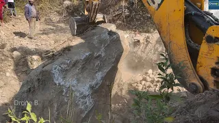 Mid-Way Narrow Road Obstacles Removal | Huge Rock | with JCB Backhoe Machine