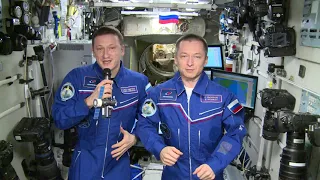 Поздравление с Днем космонавтики от экипажа МКС