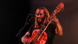 Thundercat - "Them Changes" (Live in Boston)