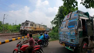Extreme Furious Kolkata - Jammu Tawi Express Angry Mad Honking Skipping Throughout Railgate