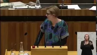 120 Nationalratssitzung Teil 6 Beate Meinl Reisinger NEOS 2015 03 25 0900 tl 06 Politik LIVE Bea