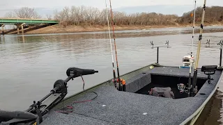 installing beaver tail pods on my 1648 jon boat