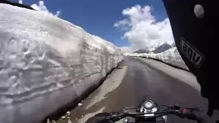 One of the most dangerous roads in the world Rohtang Pass