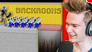 ZAMKNĄŁEM 100 WIDZÓW w BACKROOMS 😈 | Minecraft Extreme