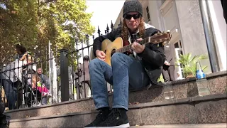 Dave Mustaine playing Use The Man on acoustic in Mendoza, Argentina 10/05/18