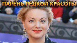 СКРЫВАЛА 20 ЛЕТ! Вот как выглядит и чем занимается приемный сын Ольги Будиной