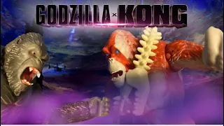 GODZILLA X KONG TOY REVIEW- KONG WITH BEAST GLOVE AND SKAR KING.