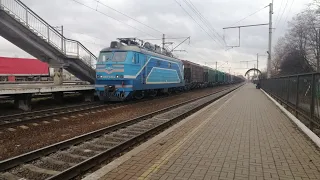 ВЛ40у-1488-2 с грузовым поездом