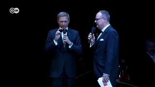 Oliver Welke interviewt Christian Lindner bei der 6. Operngala Bonn