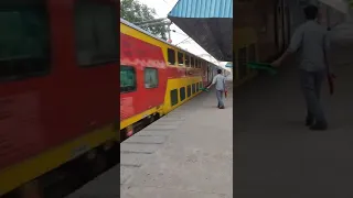 😲 Gatiman india fastest train speed 160 #short