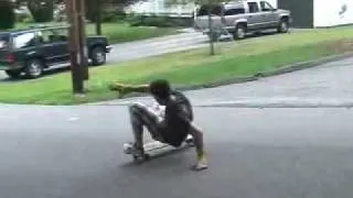 Longboard sliding, run from the cops