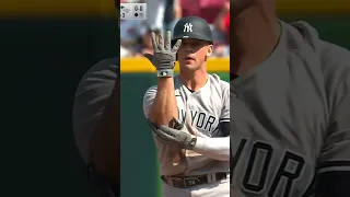 1st hit as a Yankee 💪