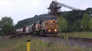 UP 6553 leads MALCH + safetran hybrid bell at hartman ct north lake wi