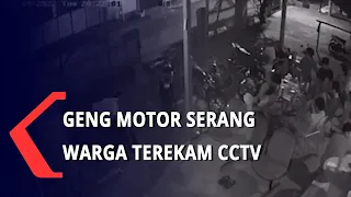 Terekam CCTV, Warga Yang Sedang Nongkrong Diserang Geng Motor