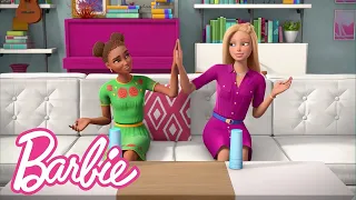@Barbie | NO THUMBS CHALLENGE with Nikki! 💕 | Barbie Vlogs