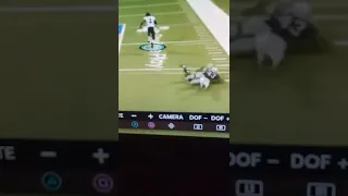 Madden NFL 22 QB sneak