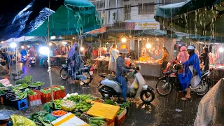 Best Cambodian street food heavy rain @ Tuol Tompoung Market | Delicious plenty fresh foods