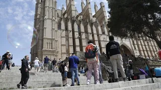 Sinkende Corona-Zahlen: Maskenpflicht in Spanien fällt weitgehend