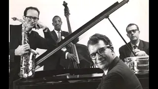 Take Five - Dave Brubeck Quartet [best version ever]