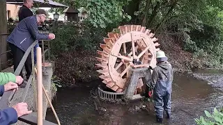 DAS WASSERRAD ZU FÖRBAU