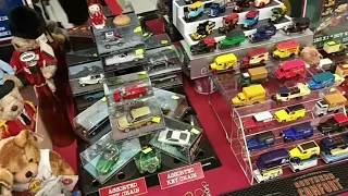 Diecast peg hunting at Am Corp Mall - part 1.  No commentary, just  enjoy the diecast shopping